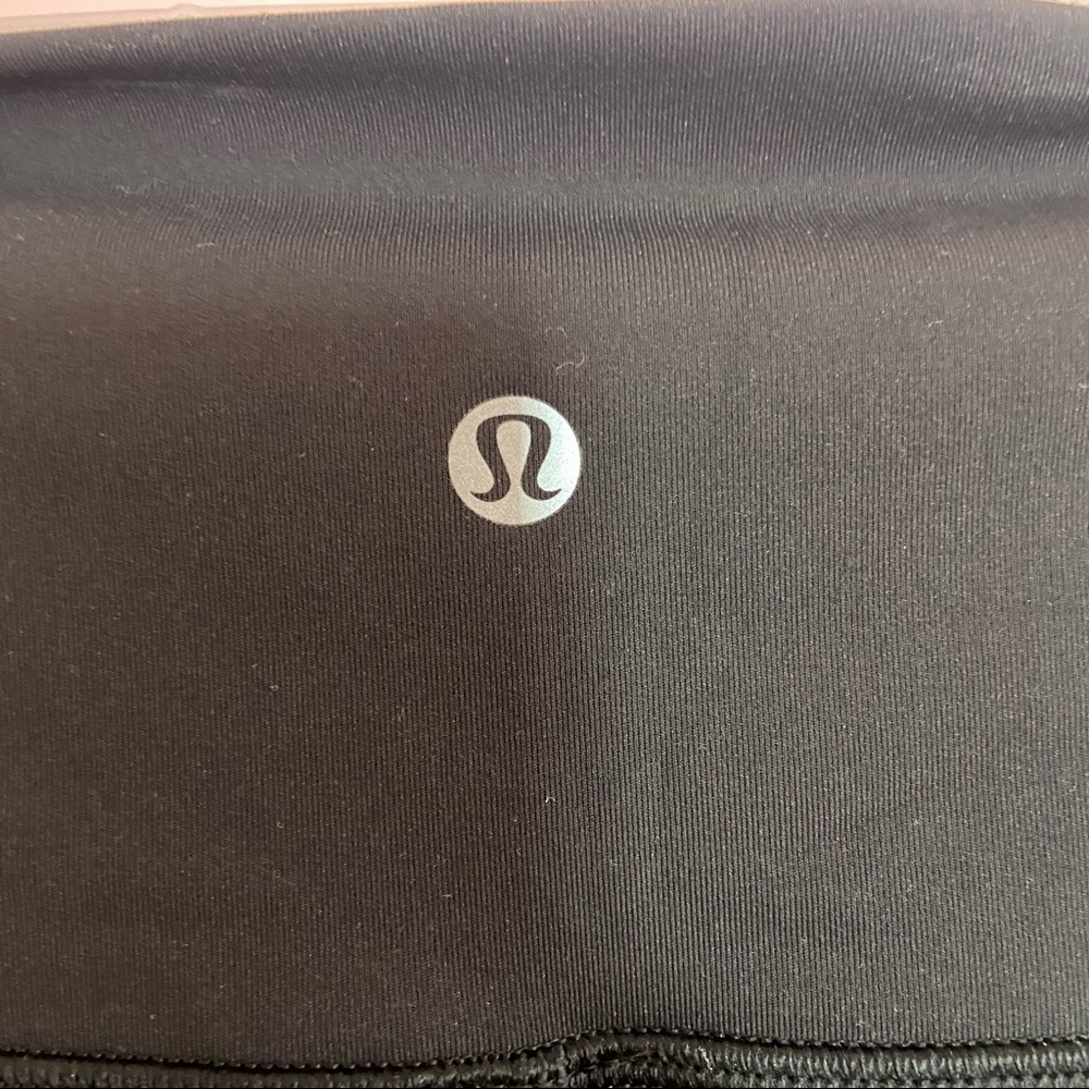 Wunder Under 28 inch Lululemon Black Leggings